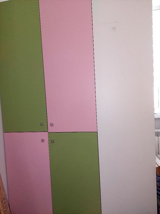 Продаётся шкаф 141×61×220