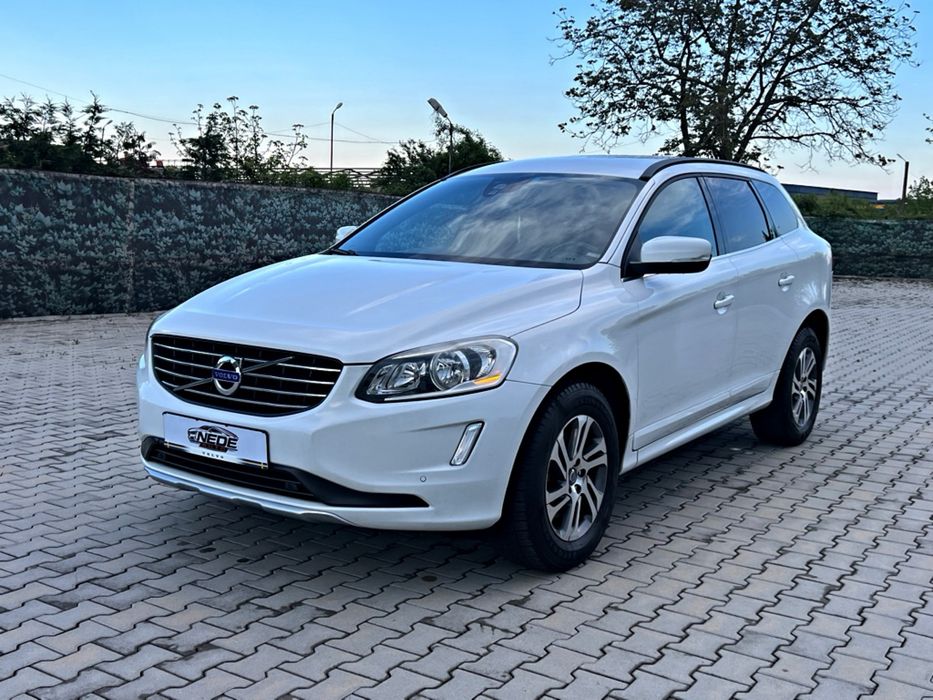 Volvo XC60 2.4 D4 AWD 181 CP R-Design