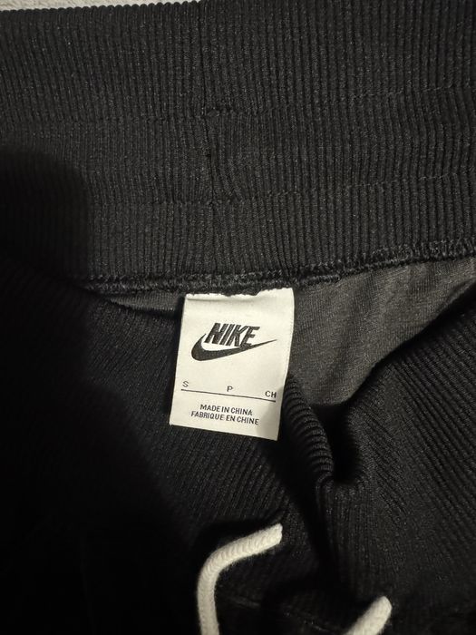 Trening Nike catifea femeie