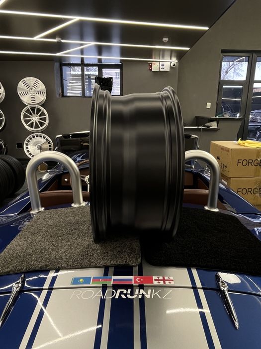 Кованые диски R20 на Lexus LX570