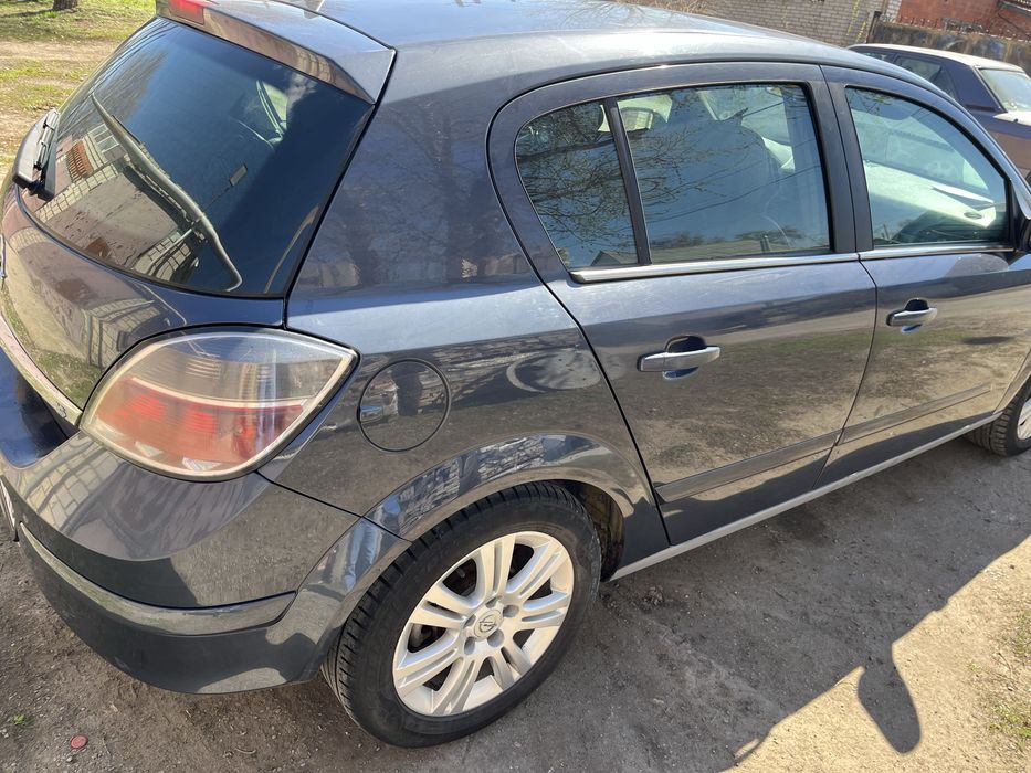 Продам Opel Astra H 2007 года