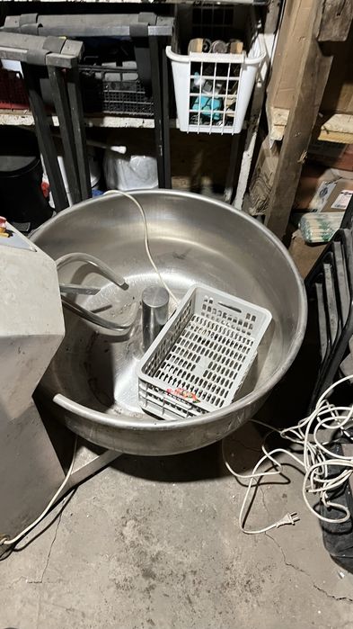 Тестомешалка продам срочно