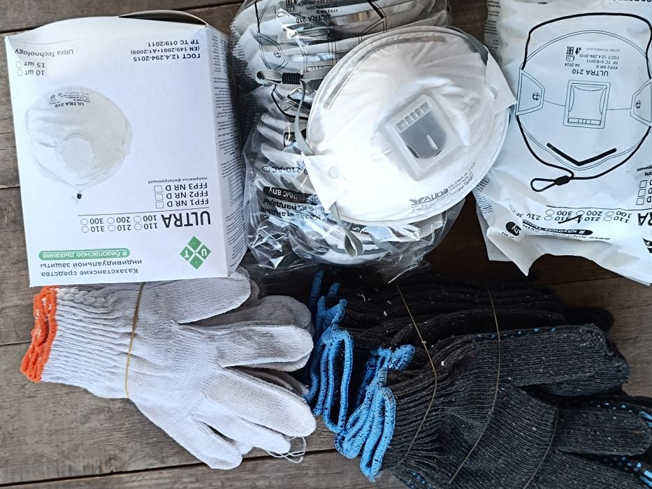 Маска респиратор ,перчатка