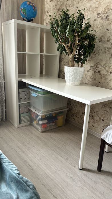 Пролам стол со стеллажом