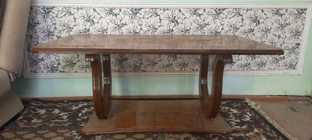 СРОЧНО продается журнальный стол