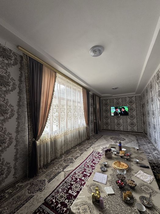 Navoiy shahar, Guliston 3 mavzesida hovli sotiladi