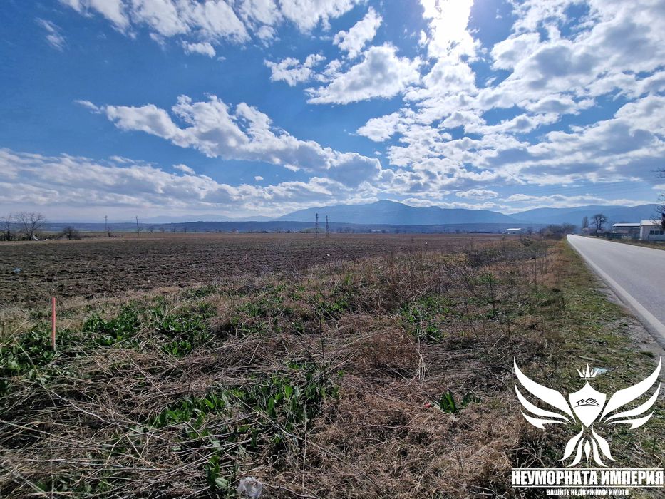 Под наем земя, парцел, паркинг 1300кв в гр.Асеновград след Химик