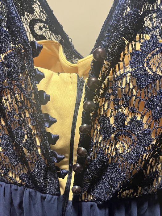 Бална рокля ……..