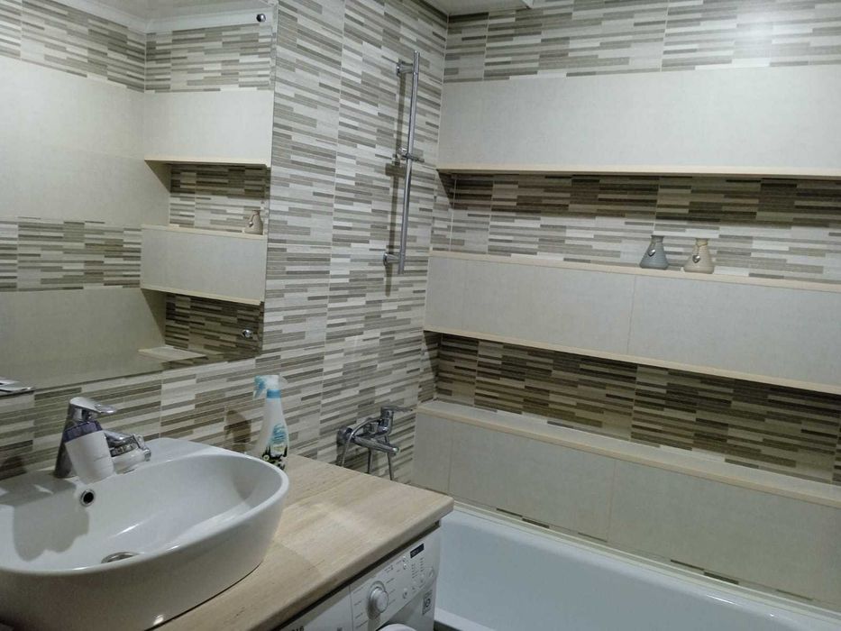 продается 3 ком кв  р-н Казахстан