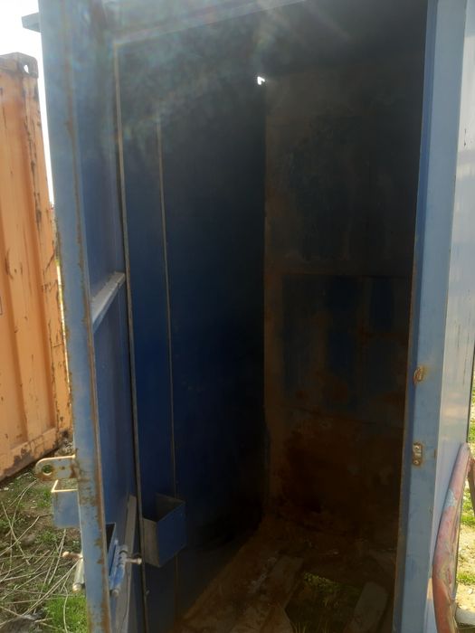 Уличный туалет металлический