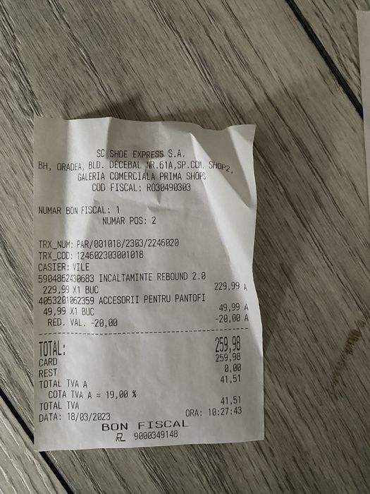 Adidasi albi cu negru