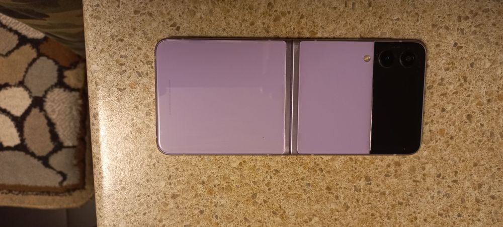 Продам  самсунг флип