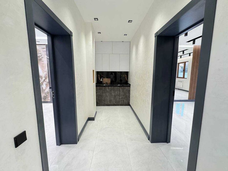 Продаётся Нежилое! Яккасарай, Ор-р ул.Бобура , Аэропорт  90 м2