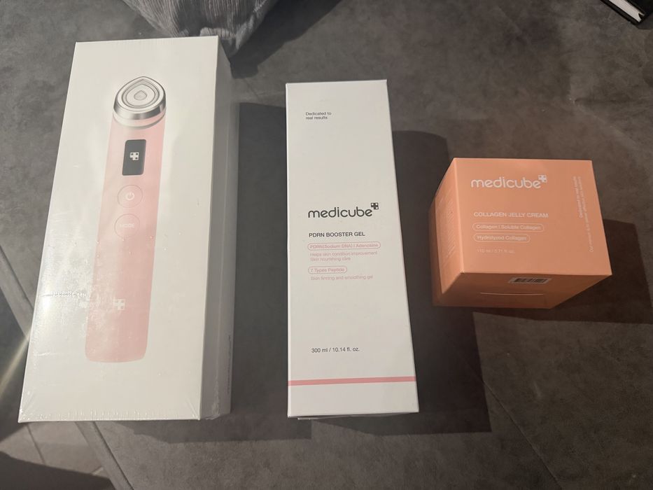 Medicube Age-R Booster Pro розов