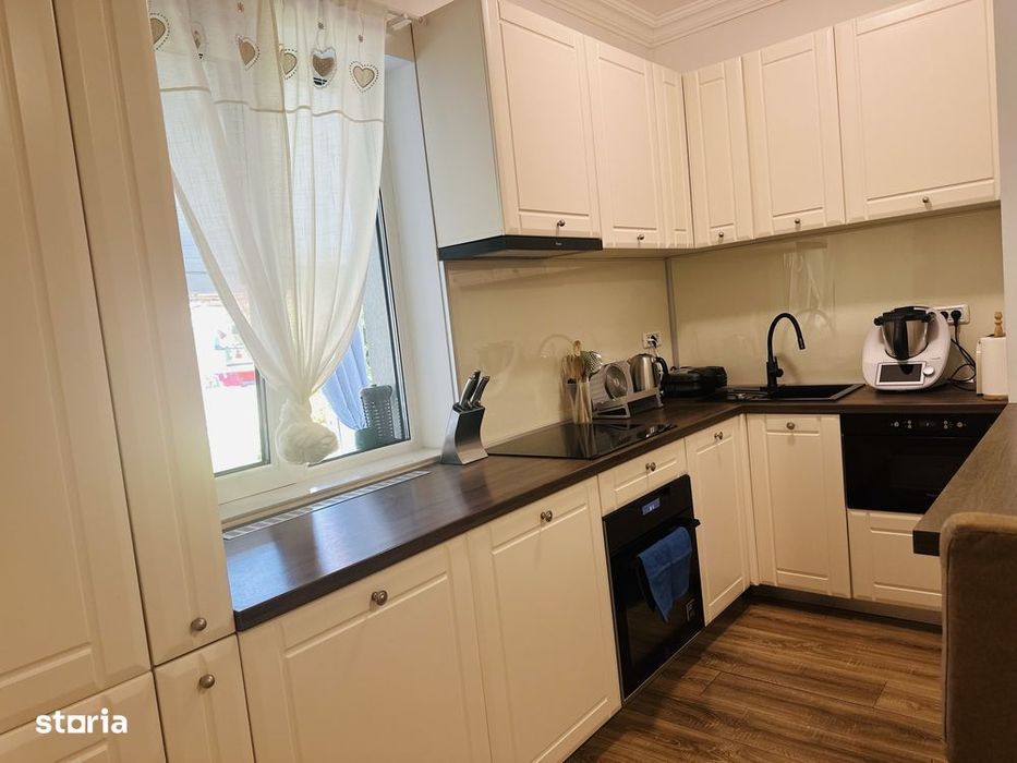 Duplex 3 camere, panouri solare, EV charger, 4 parcări, Dumbravita