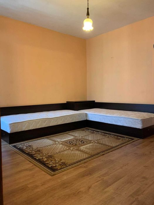 Дава се под наем Тристаен апартамент в Бургас, Възраждане - 80 кв.м за 175 € - Снимка #2