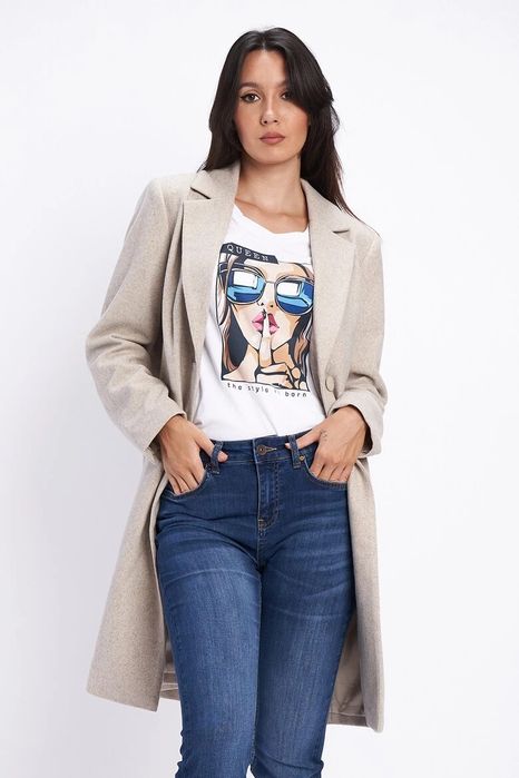 Ново бежово палто