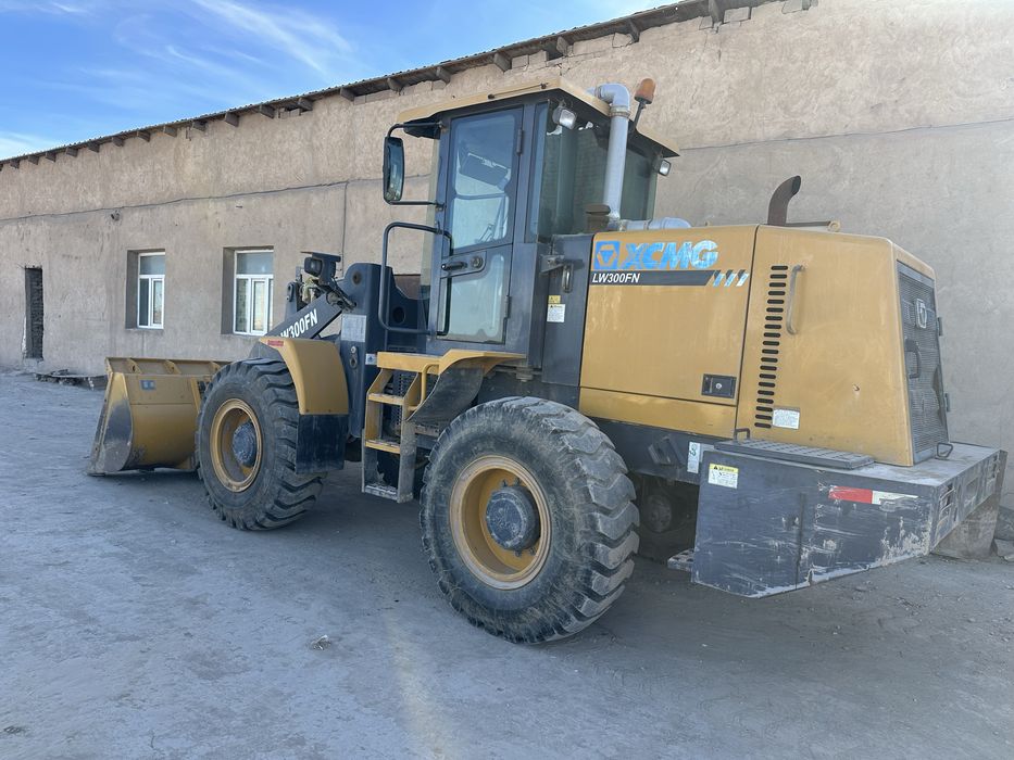 Погрузчик сотилади 2022 йил холати ало 3800 моточас ишлаган