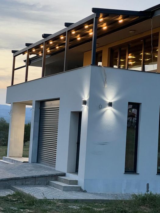 Пергола, биоклиматична пергола, стъклени тавани,гилотинно остъкляване