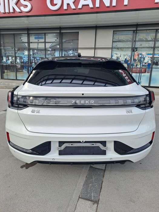 Zeekr 001 dual motor