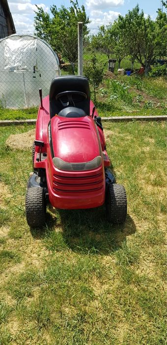 Vand tractoras tuns gazon