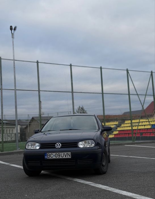 Vând Golf 4, 1.6 benzină