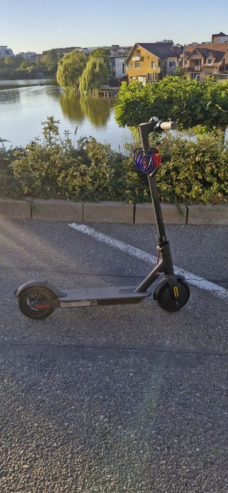 Trotineta electrică Xiaomi M365