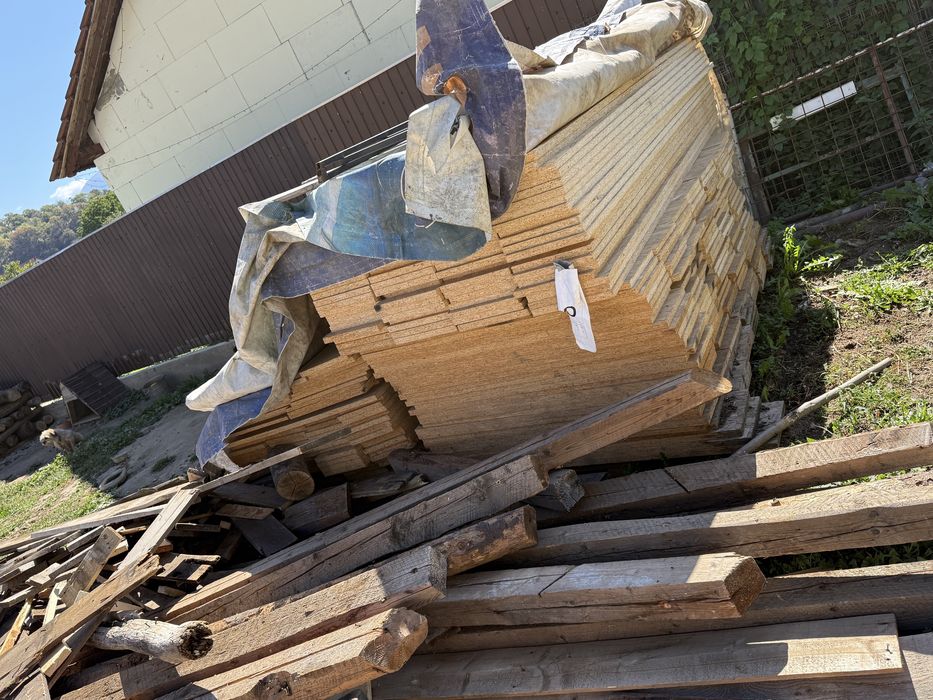 Vand 250 mp2 osb de 2,5 si 2,2 grosime