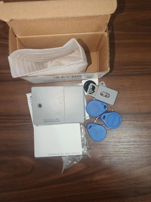 Vând încuietoare inteligentă