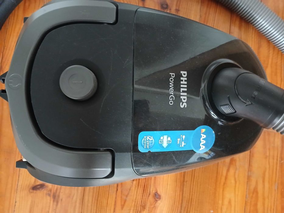 Прахосмукачка Philips /Power Go/ 900W