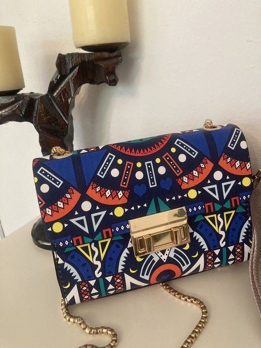 Красиви чанти не са носени