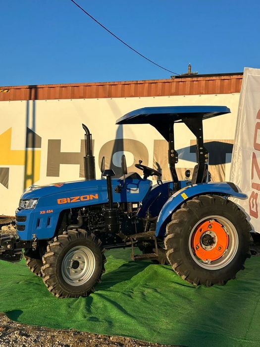 Bizon XD-454 cu motorizare 4 pistoane Tractor NOU Bizon XD-454, 45 CP, 4x4 cu semicabina