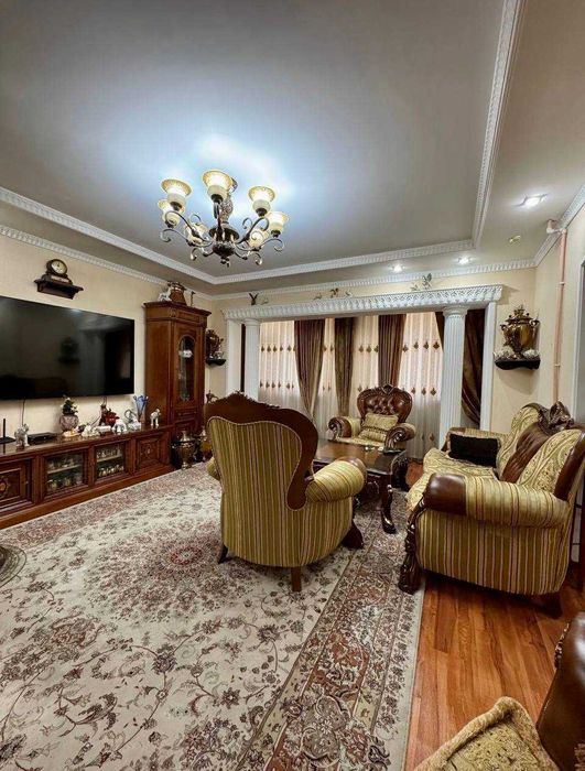 Продаеться квартира 5/8/9 Мирабадский район Улица Афросиаб 160 м2