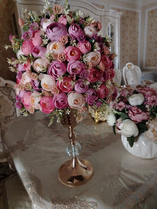 GULLAR OLAMI dona qoldi