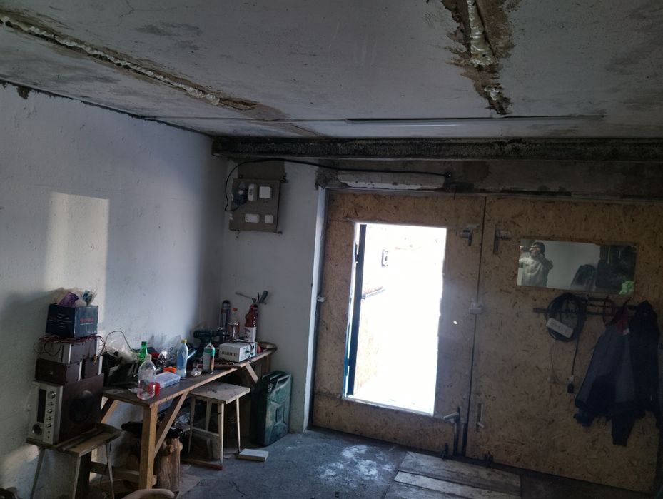 Продам гараж со светом на 29