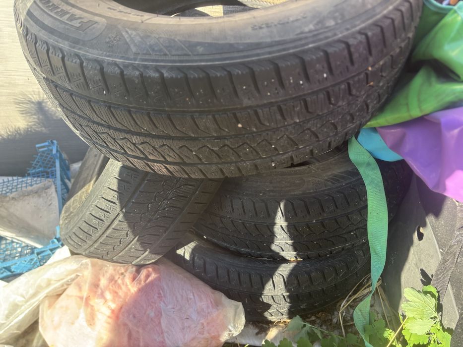 Продам резину 205/70 r15