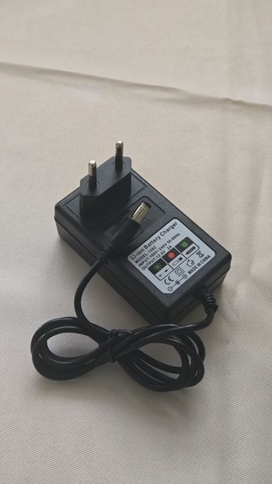 Asomator electric cu acumulator