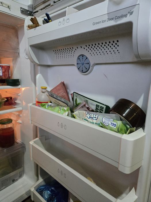 Продаю холодильник и микроволновку