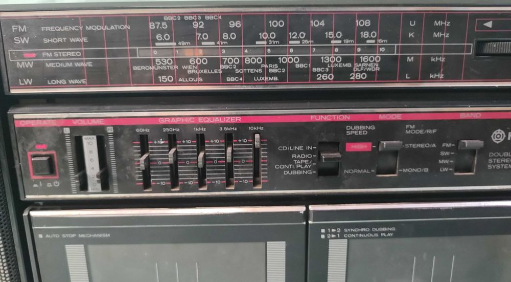 Hitachi TRK-W540E radio cassette player Хитачи радио касетофон работещ