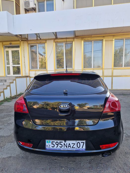 Kia ceed 2008 год