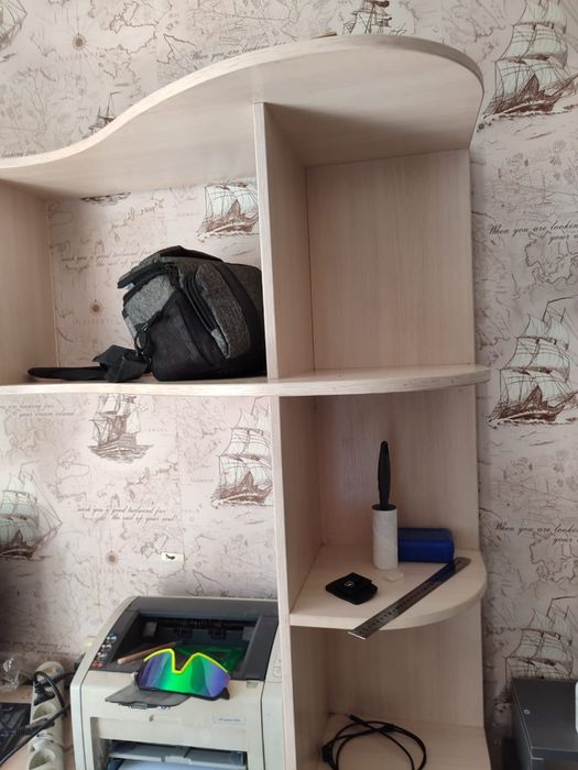 Стол школьный компьютерный