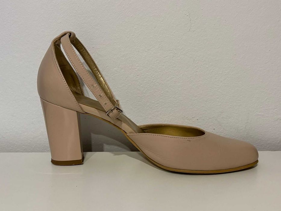Pantofi bej-roz din piele cu toc