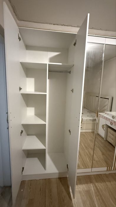 Продам спальный гарнитур сост 9/10