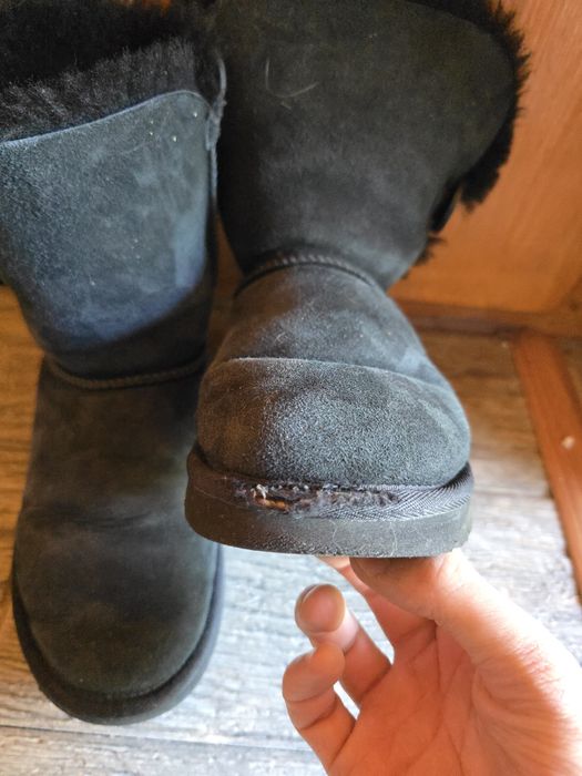 Vand bocanci UGG bailey button II