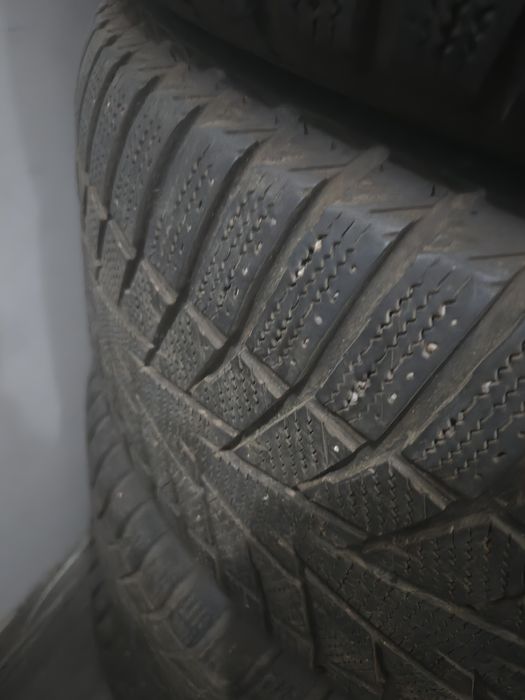 Зимние шины 285/50/20