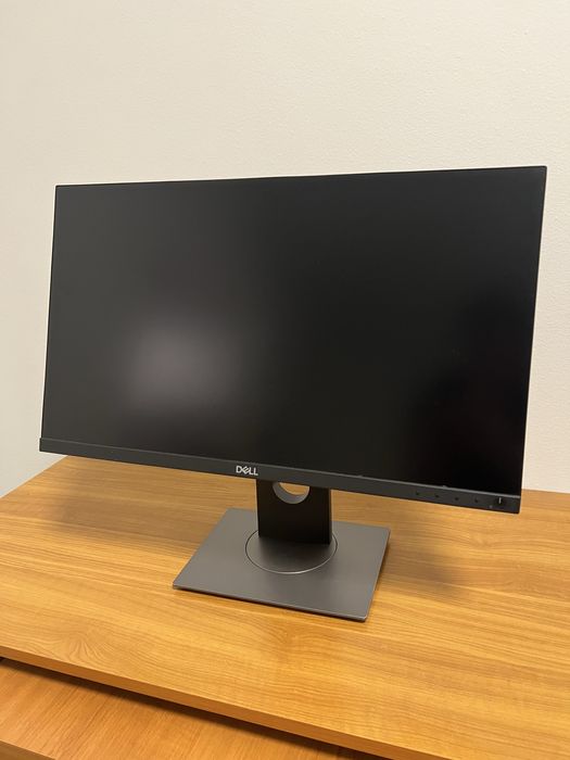 Vand monitor DELL 24"