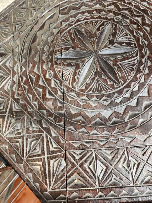 Rustic and Vintage! Superba! Masă laterală hexagonală de cafea