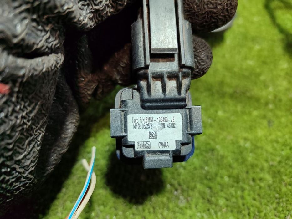 INSTALATIE sensori CAMERA spate  ASISTENTA PARCARE  SPATE FORD FOCUS MK3 2013 1.6 DIESEL Duratorq COD OEM BM5T-19G490-JB / 2011-2015