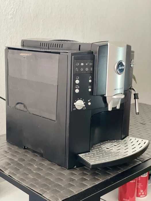 Кафемашина Jura e50