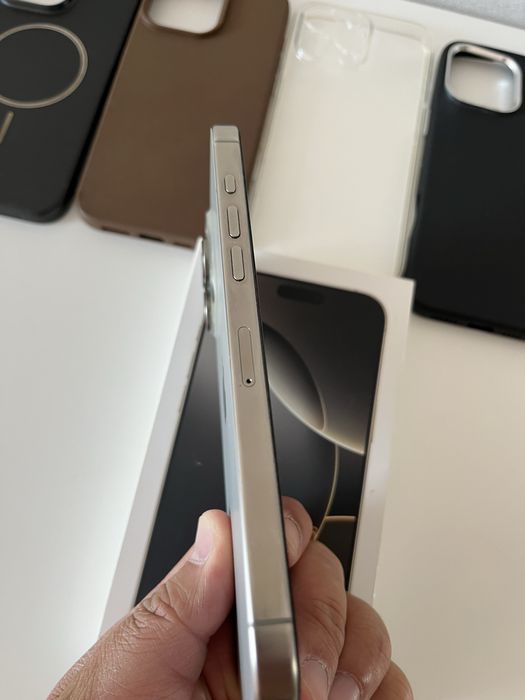 Продаю iphone 16 Pro max 1 TB  nano sim + E sim